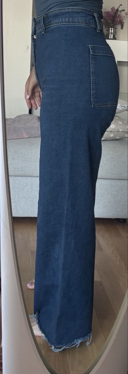 Jeans: Jeans with detail (red diamond) – Gebraucht aus Zürich von mat_58mf 2