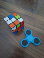 Zauberwürfel und Fidget Spinner