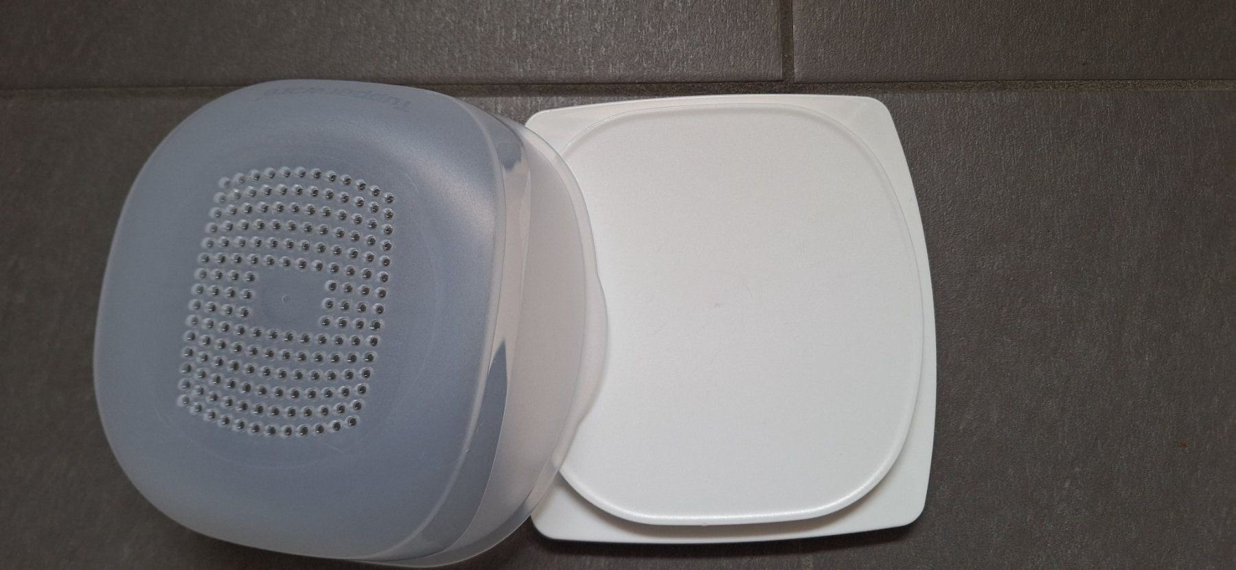 Tupperware Contenitori & Simili: Tupperware, mini CheeSmart – Nuovo e nell'imballaggio originale da Lussery-Villars venduto da pousinete02 1