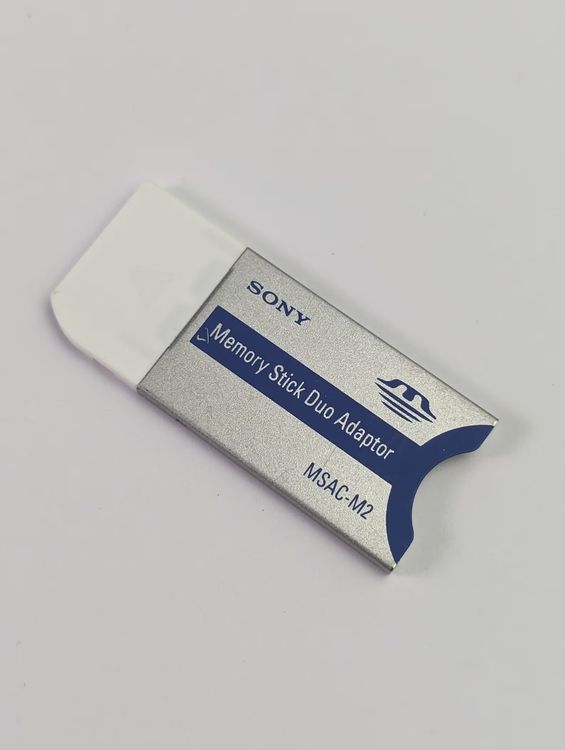 Sony Memory Stick Duo Replacement Adaptor (MSACM2) + 4GB Kaufen auf