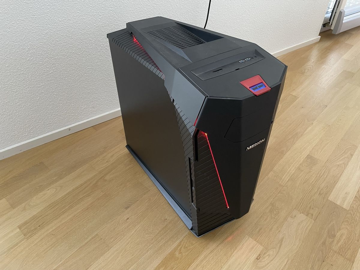 Medion PC: Medion Gaming PC mit Nvidia GeForce RTX 2070 SUPER – Usato da Lenzburg venduto da luk_5jtp 6
