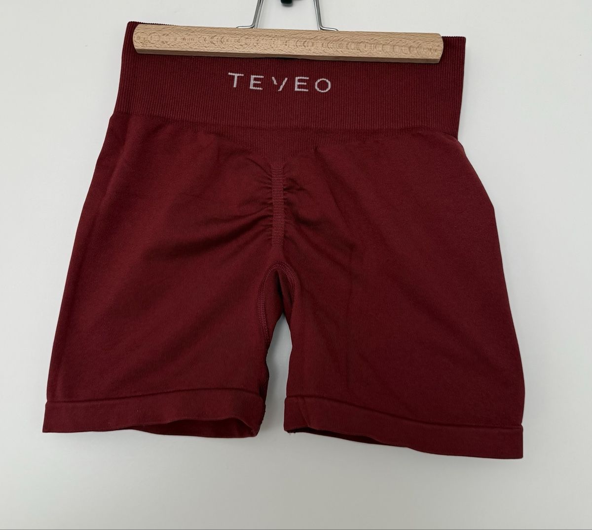 Teveo Leggings: Teveo Shorts – Gebraucht aus Muhen von sel1na 1