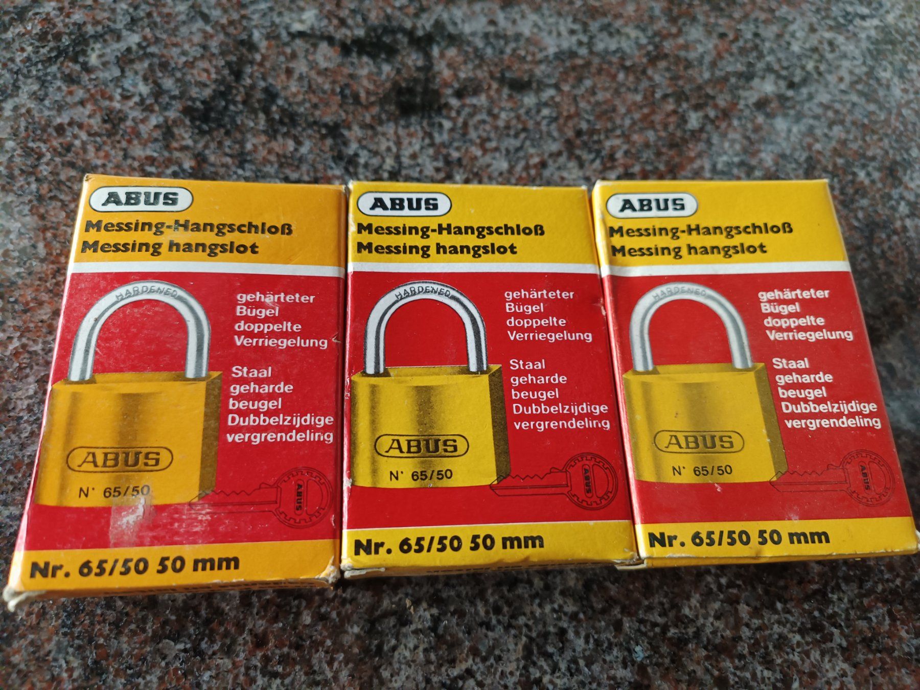 Abus Schlösser: Messing - Hangschloss 5 Stück – Neu und originalverpackt aus Bätterkinden von Elefantenzoo