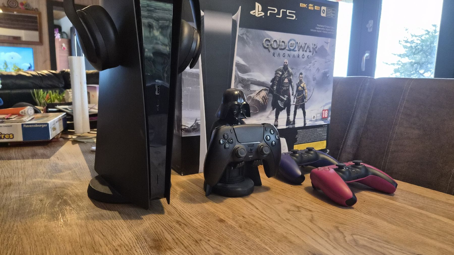 Sony Console: ps5 digital avec casque et 2 manettes en plus – Nuovo (secondo la descrizione) da Aven venduto da kaotiks444 1