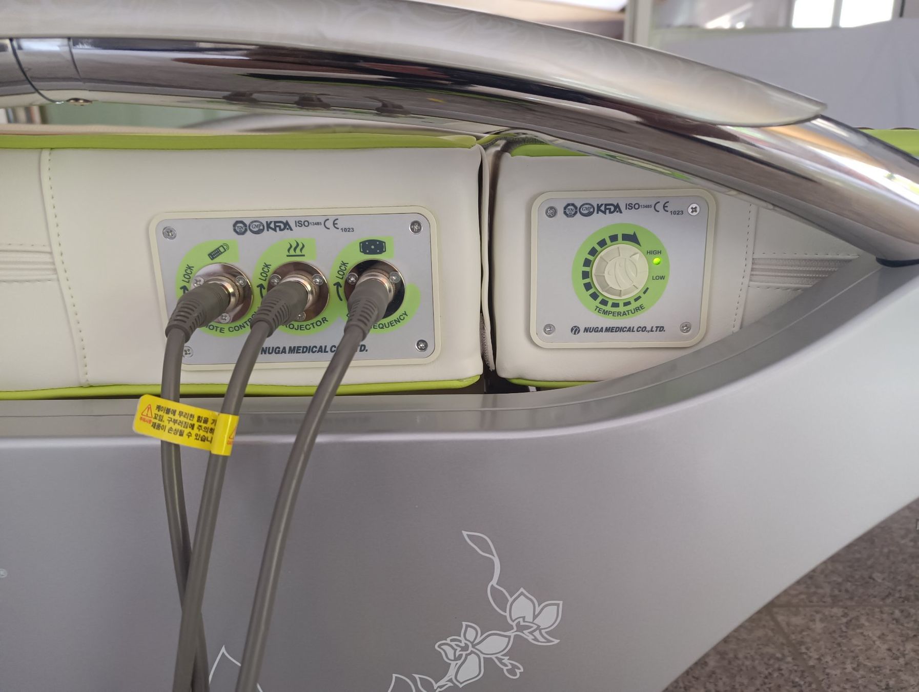 Dispositivi per massaggi: Nuga Best Massageliege – Usato da Diessenhofen venduto da Sesqui 4