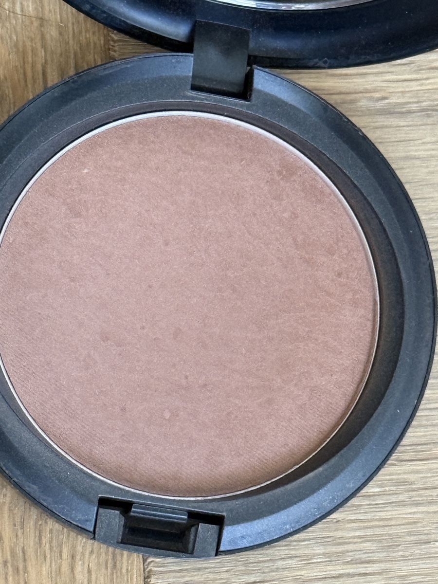Mac Cosmetics Make-up: MAC Bronzing Powder Matte Bronze  – Gebraucht aus Gümligen von kleiderschrankbe6 1
