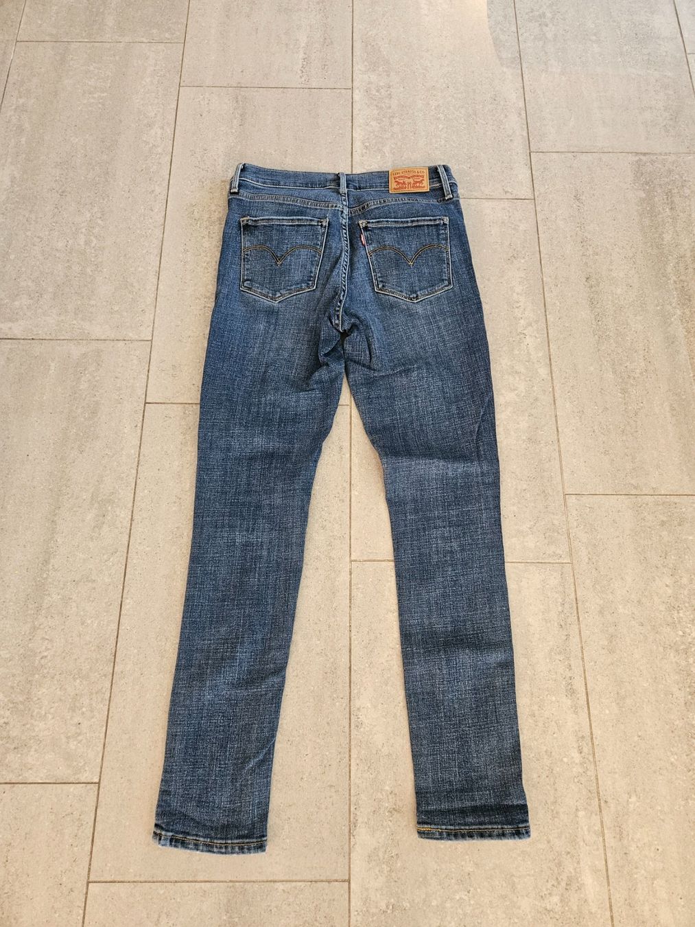 Levi's Jeans: Levis Jeans, shaping skinny – Nuovo (secondo la descrizione) da Wiesendangen venduto da Sinhuk 3