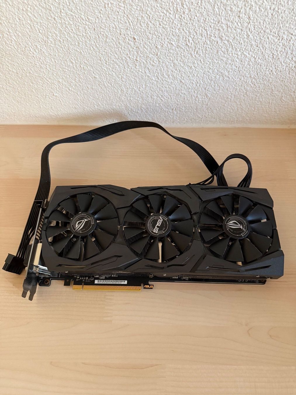 Asus Schede grafiche: ASUS GeForce GTX 1080 STRIX A8G GAMING – Usato da Cham venduto da jan_w29q 5
