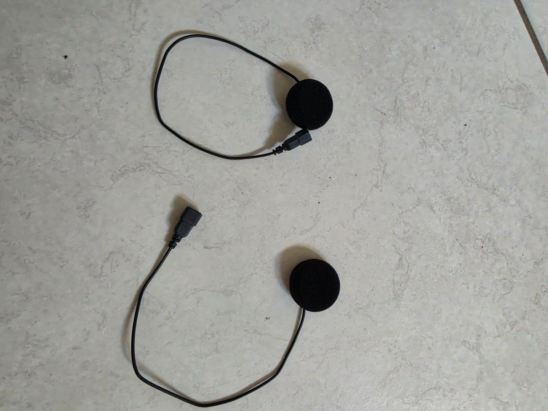 Cardo Cuffie: Cardo Freecom 2+ Duo Kommunikationssystem Doppelset – Usato da Dübendorf venduto da aigol 5