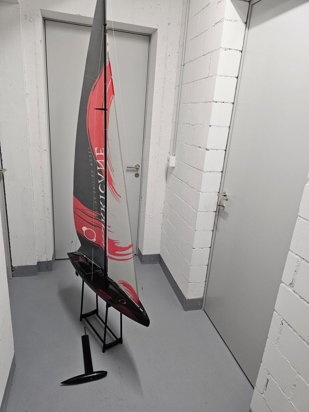 RC Kits de montage: RC Segelboot HURRICANE – D'occasion à Salmsach par huevocrudo 4