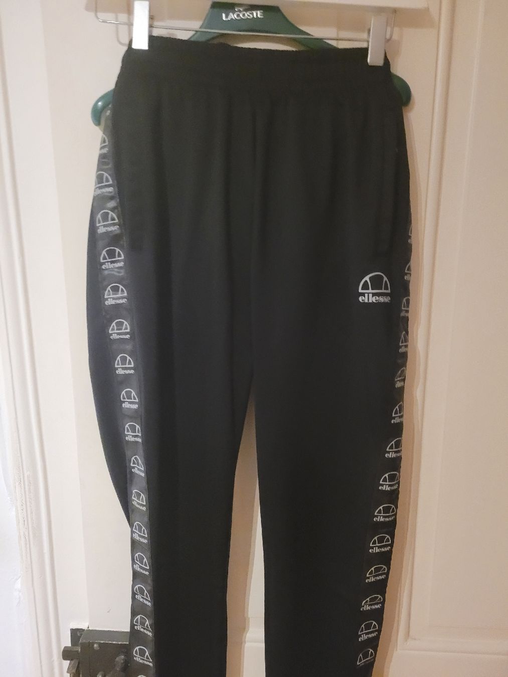 Ellesse Pantaloni: Ellesse Trainerhose – Usato da Brig venduto da RaZu39
