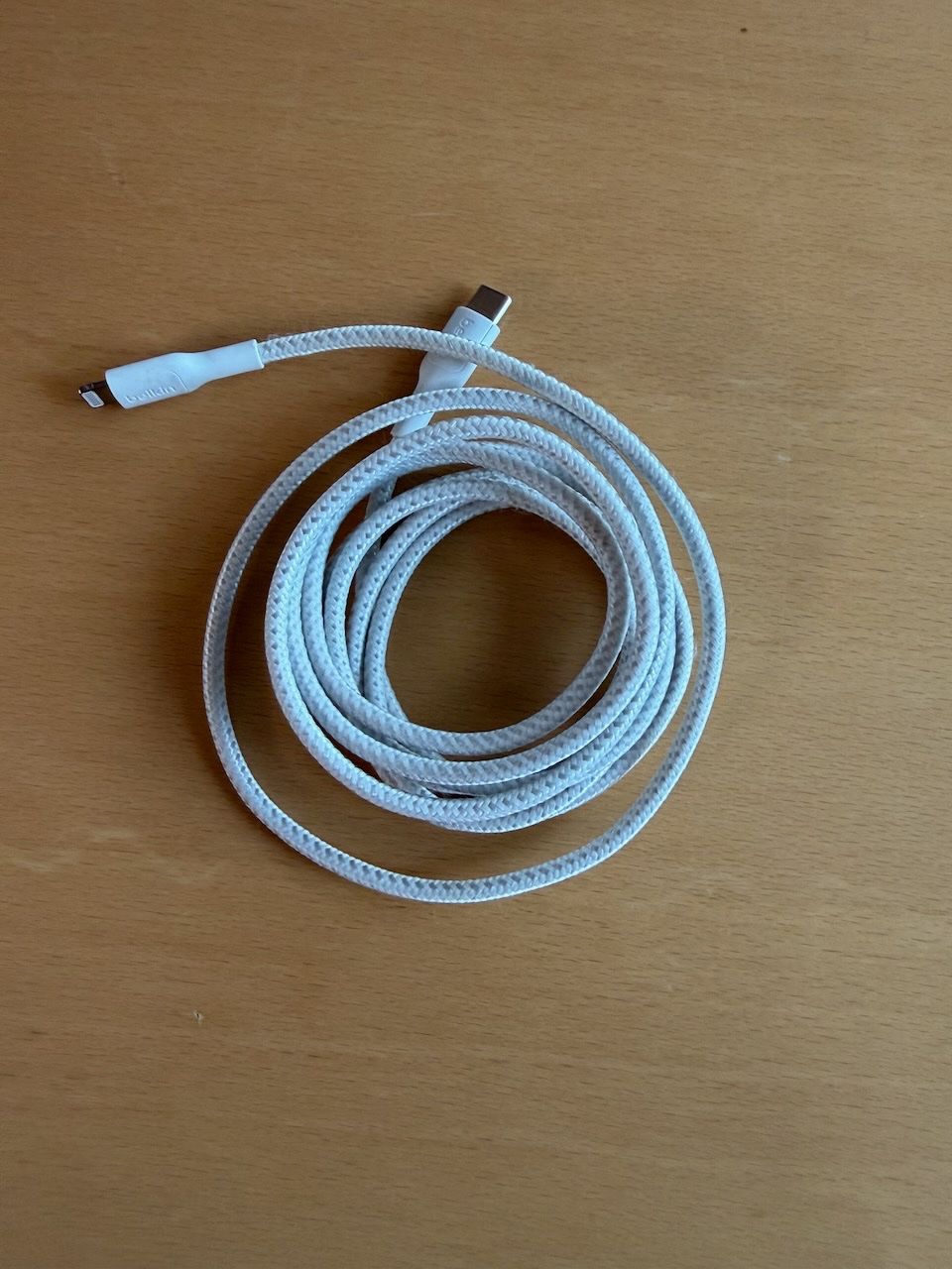 Cavi: USB A nach Lightning Ladekabel textil ummantelt 200 cm – Usato da Winterthur venduto da 1956ingi