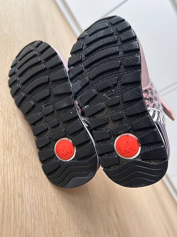 Elefanten Schuhe für Mädchen: Turnschuhe Elefanten Gr. 22 – Gebraucht aus Erlach von sch_w9np 1
