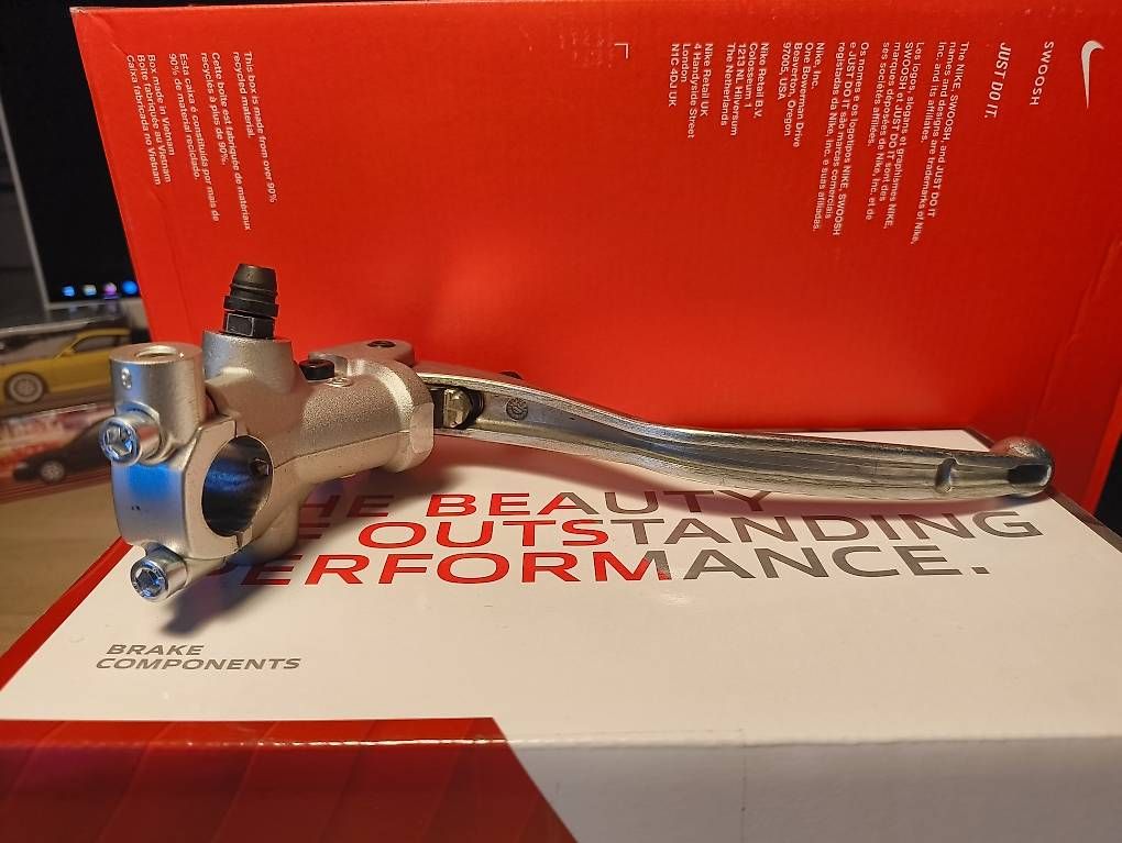 Brembo Tutti i ricambio per moto: Brembo PR18 Bremspumpe – Usato da Vinelz venduto da jdt1969