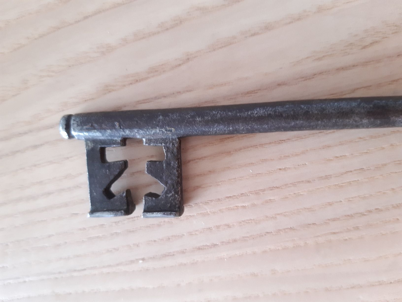 Schlüssel: Bartschlüssel antik Eisen 14cm – Gebraucht aus Zollikofen von Holidaymaker 2