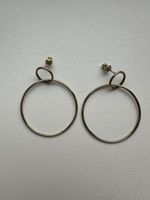 Goldene Doppelring Ohrringe, elegant