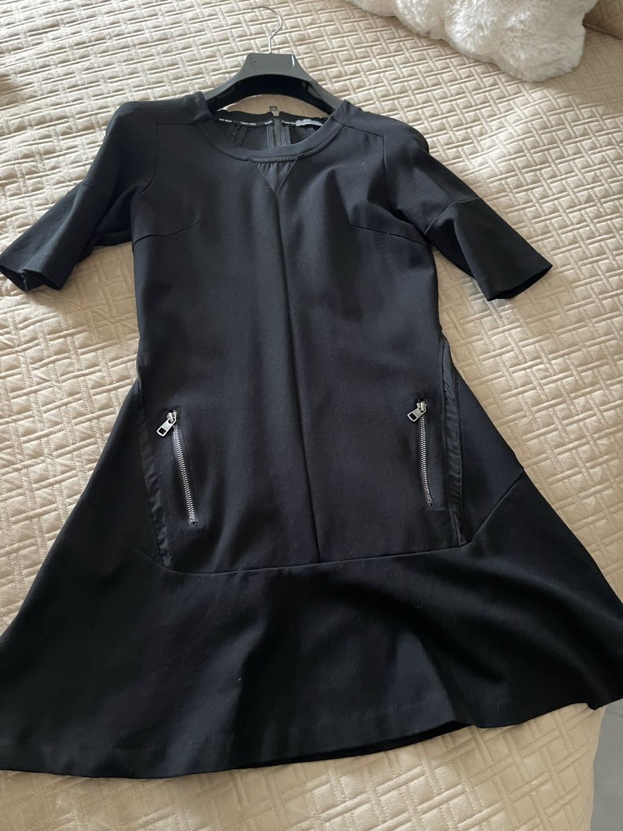 Calvin Klein Vestiti: Robe Calvin Klein Taille M – Usato da Thônex venduto da car_9v7b