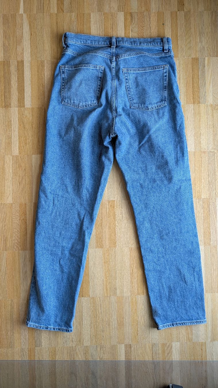 Cos Jeans: COS Jeans – Nuovo (secondo la descrizione) da Meyrin venduto da jes_yr5m 1