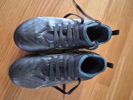 Puma Fussballschuhe Gr. 32