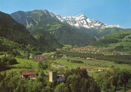 Schloss Baldenstein mit Sils und Thusis