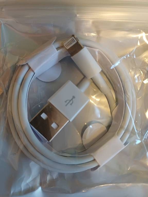 Cavi: i-phone Ladekabel lightning/USB A – Usato da Riedholz venduto da Dieter_Pfeiffelmann 2