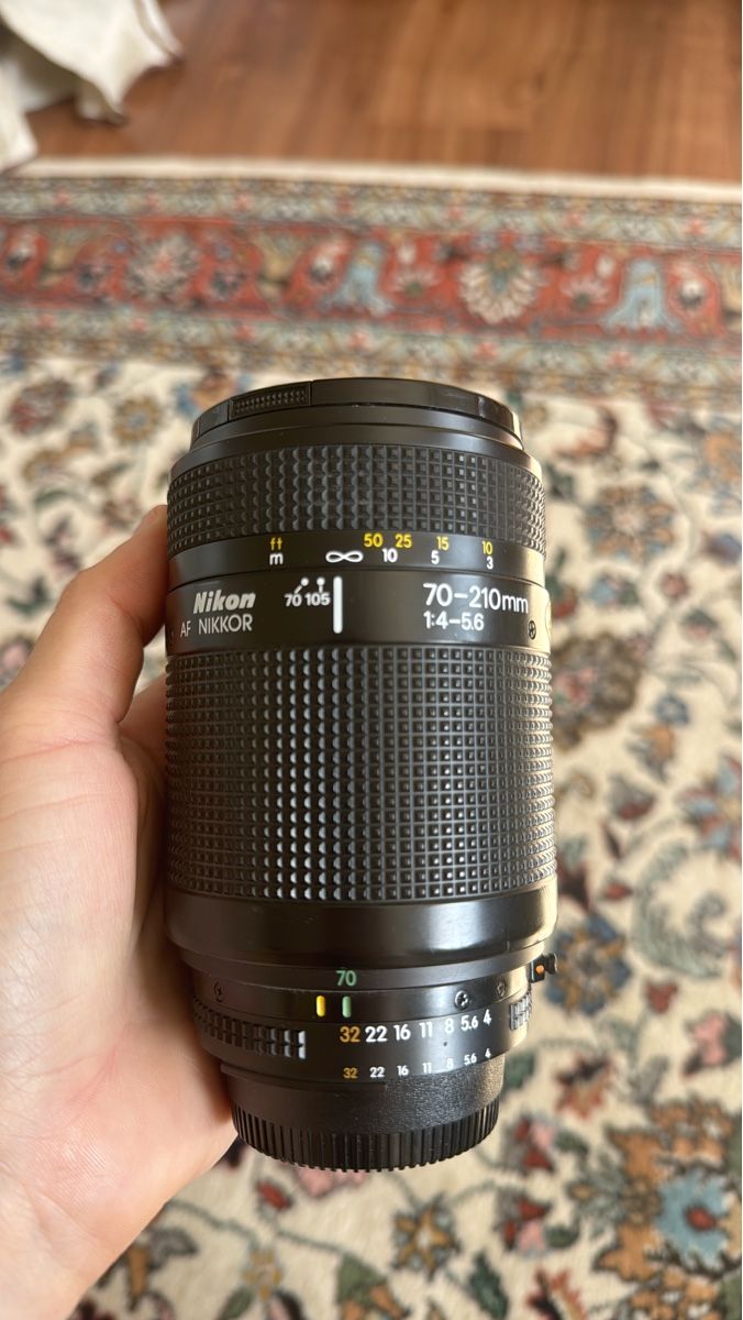 Nikkor Objectifs: NIKON AF NIKKOR 70-210mm Objektiv – D'occasion à Rümlingen par noemiebuergin