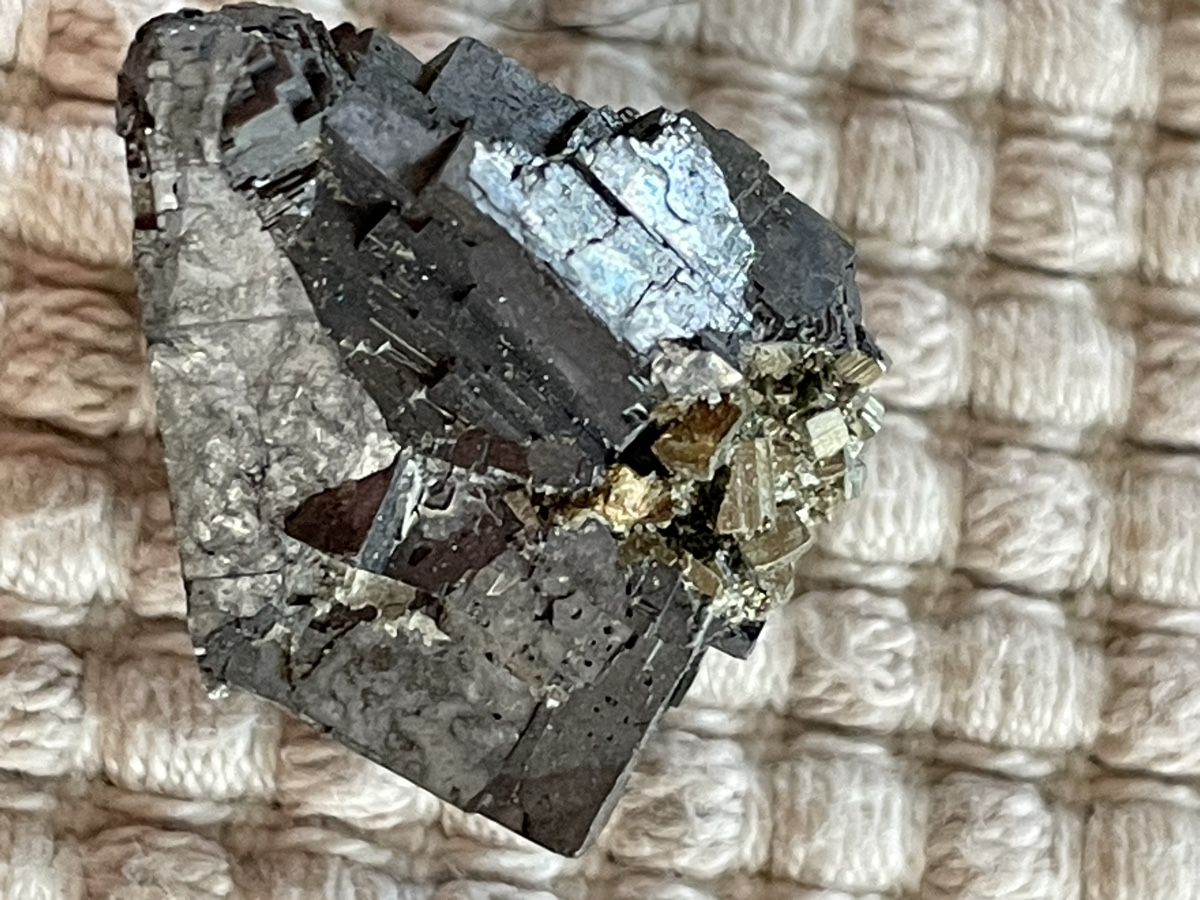 Minerali & Pietre curative: Pyrit mit Galenit – Usato da Rümlang venduto da resale35 1