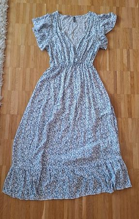 Langes Damenkleid