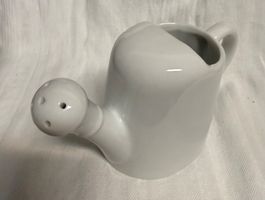 kleine Porzellan-Giesskanne   -   Höhe ca 9.5 cm