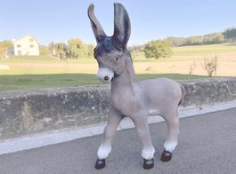 Esel Statue Grau – Realistische Deko für Garten & Hof