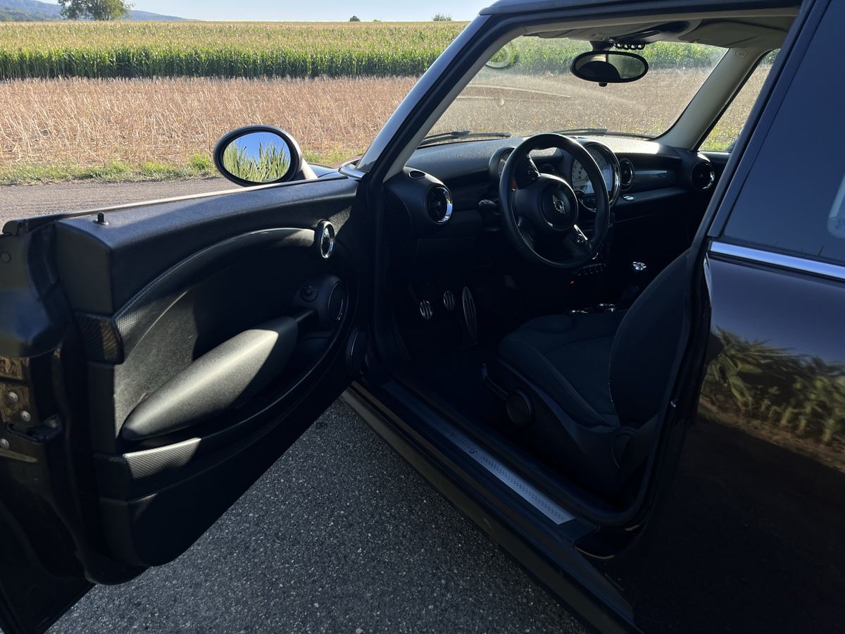 Mini Automobili: Mini Cooper S mit Dachträger & Dachbox – Usato da Rodersdorf venduto da julxsch 4