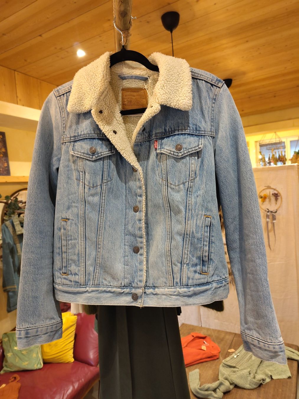Levi's Giacche: Jeansjacke Levi's M gefüttert – Nuovo (secondo la descrizione) da Losone venduto da ell_nora89