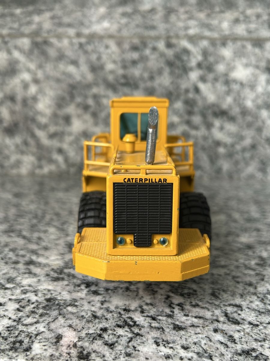 Caterpillar Modellbausätze & Standmodelle: Cat 988, 1:50 , NZG – Gebraucht aus Horw von Tigercat635 1