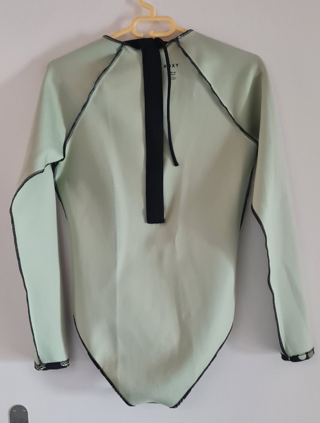 Roxy Completi & Tailleur: Surfsuit Damen von Roxy Grösse XL – Nuovo (secondo la descrizione) da Bäriswil BE venduto da irwu 4