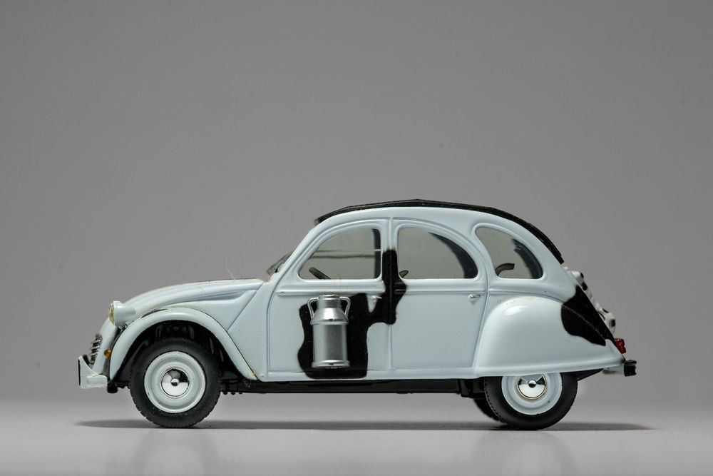 Modèle Réduit Citroën 2CV 1960 - échelle 1/43, Marque Salvat, Blanc Et Noir - Neuf Sous Boîte
