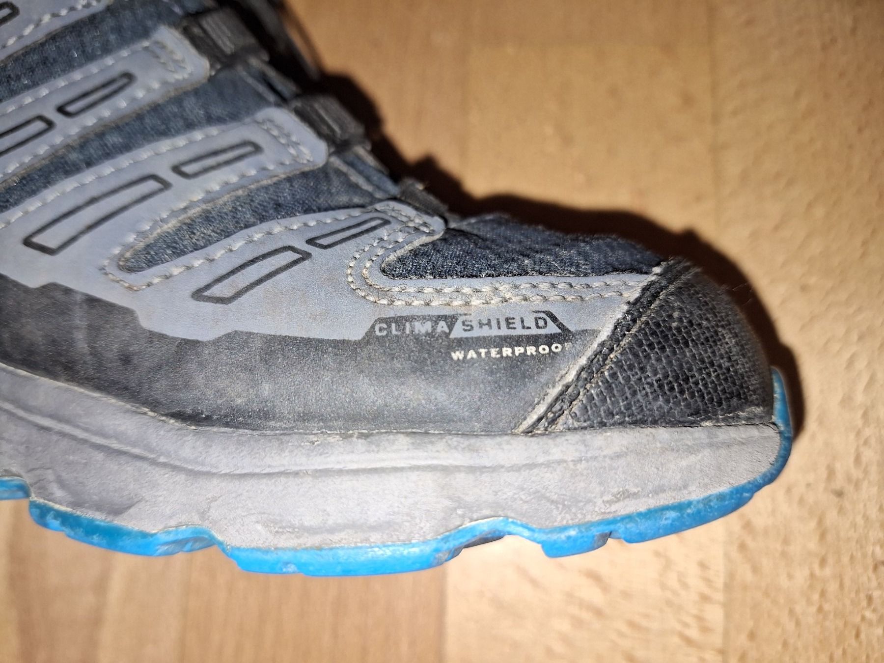 Salomon Herrenschuhe: Wanderschuhe von Salomon waterproof Gr. 32 – Gebraucht aus Oberrieden von man_tky9 4