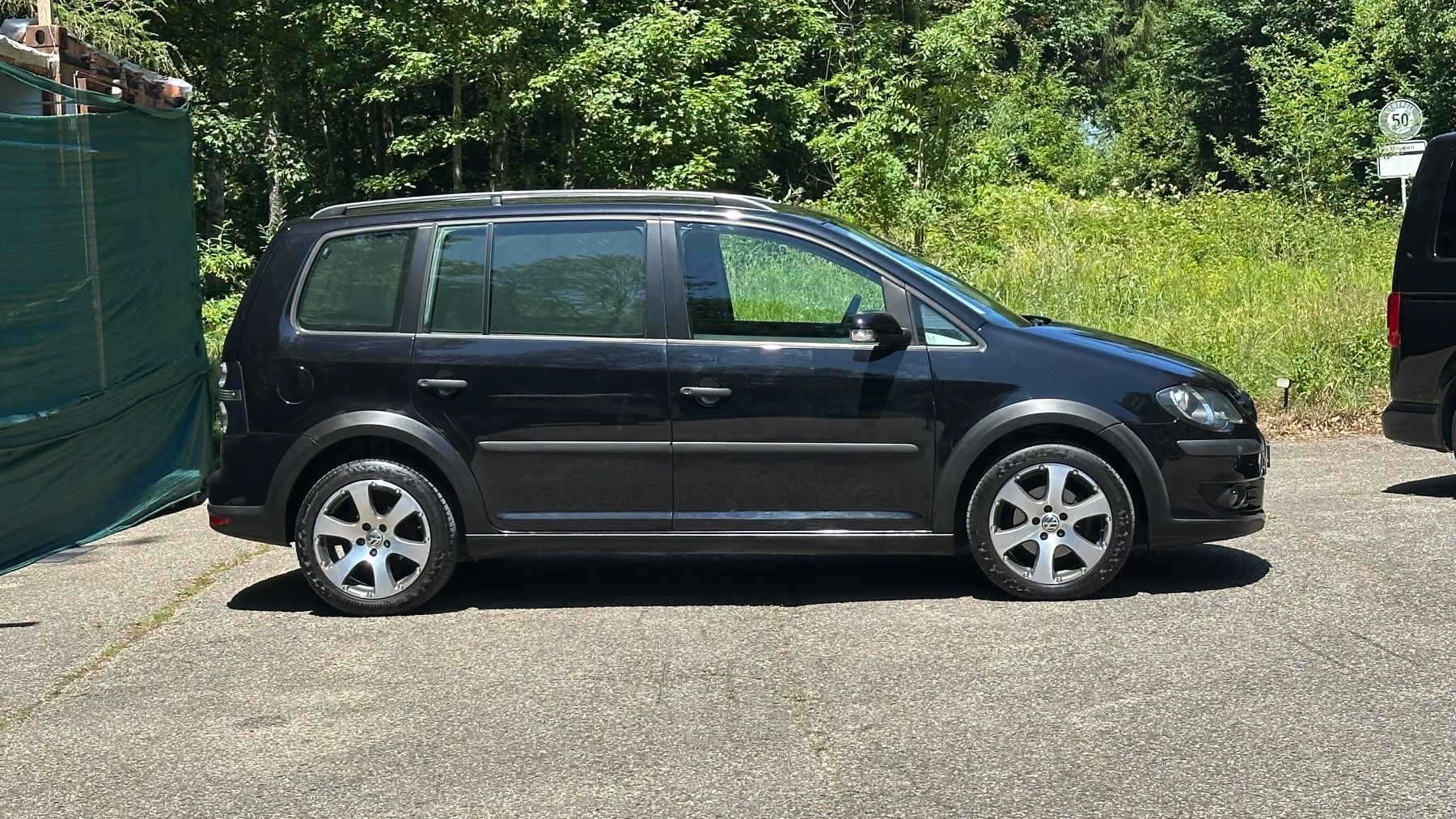 VW Automobili: VW Touran Cross 2.0 TDI – Usato da Bronschhofen venduto da -BeeN- 4