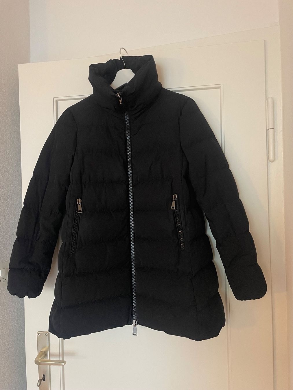 Cappotti: schwarzer Moncler Wintermantel – Usato da Zürich venduto da ohanag 1