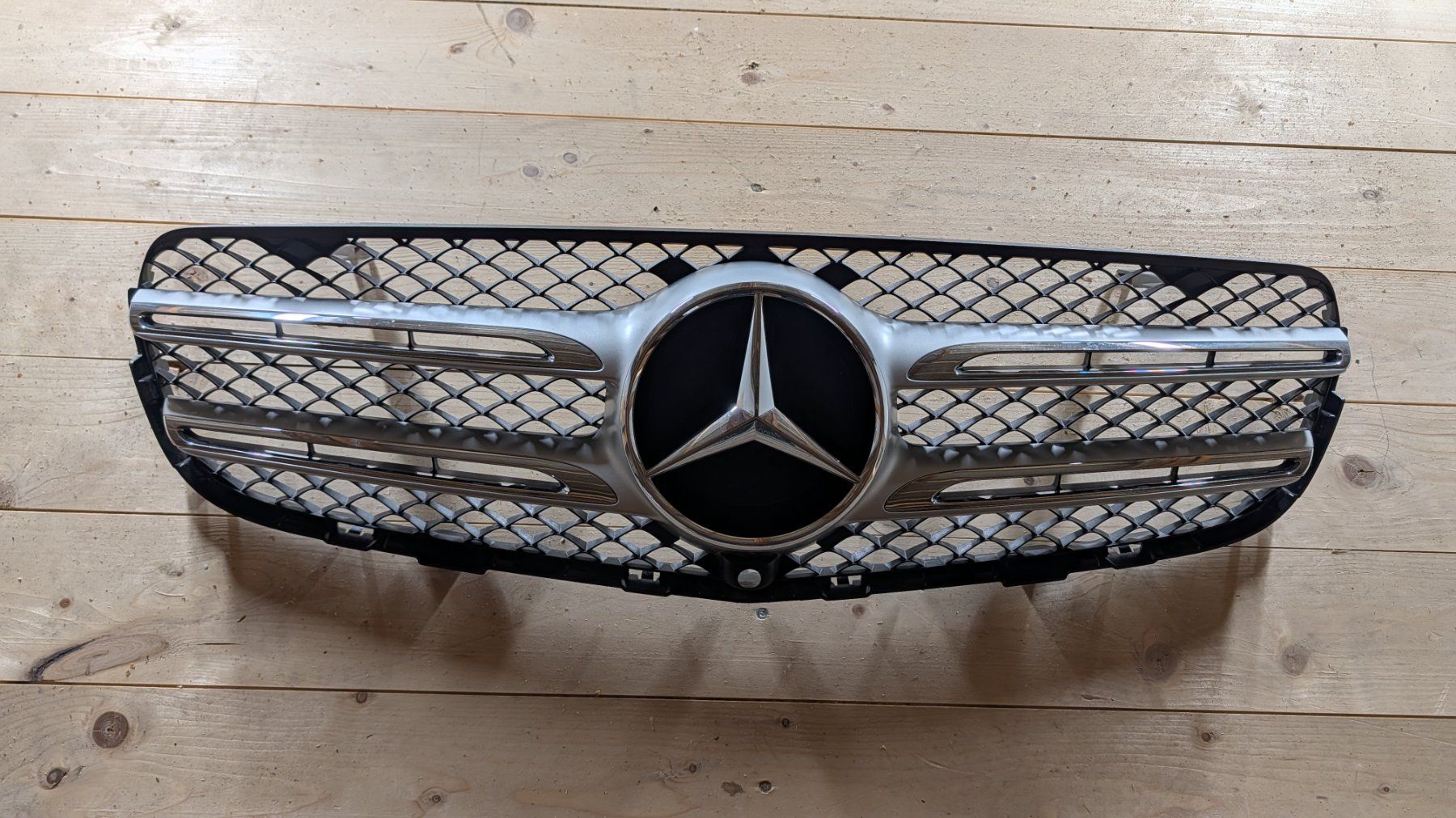 Mercedes-Benz Toutes les pièces auto: Kühlergrill Mercedes GLC – D'occasion à Wuppenau par Signum001