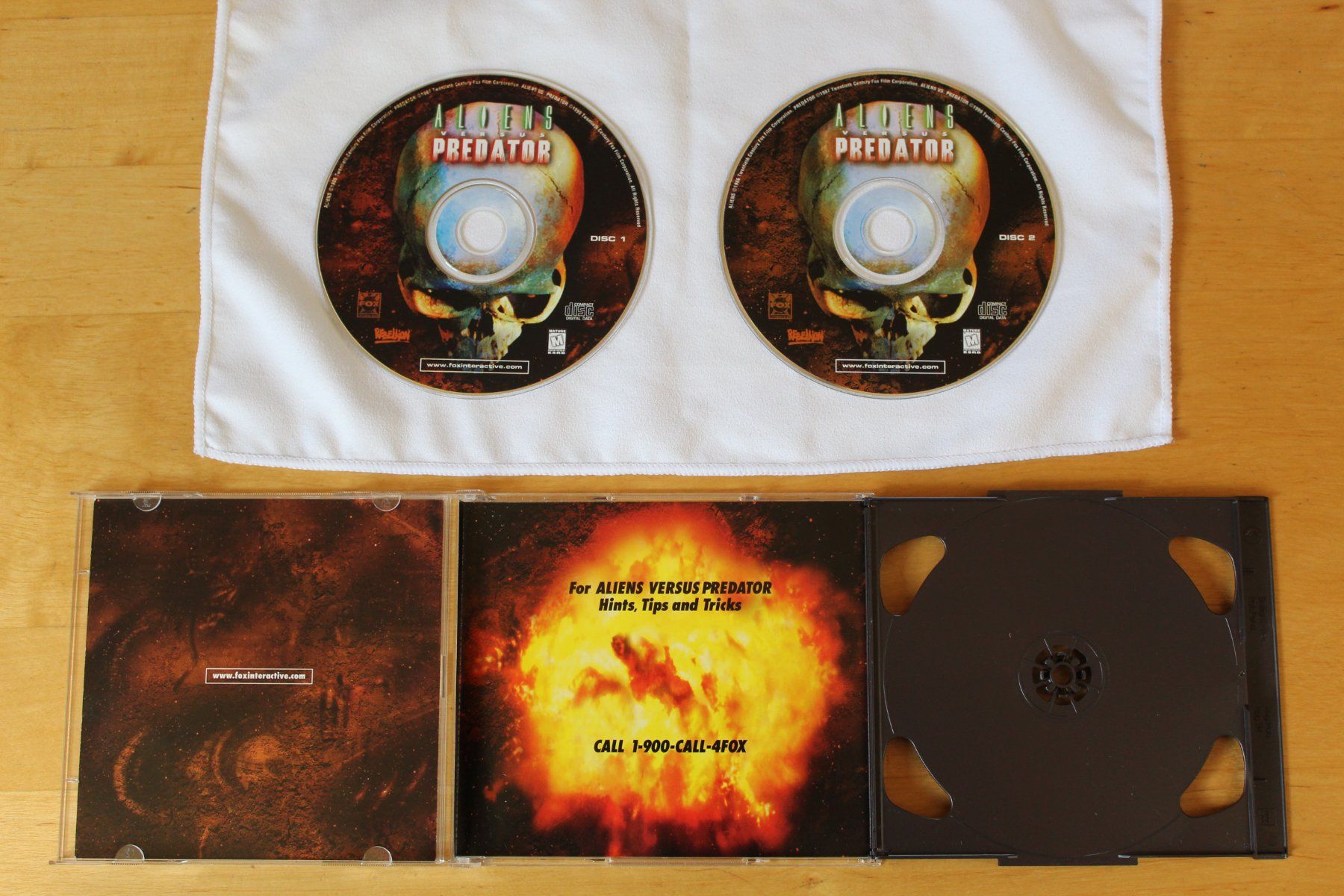 Spiele: Aliens VS Predator PC CD-ROM Big Box Edition US Version – Gebraucht aus Saignelégier von Chocobarde 6