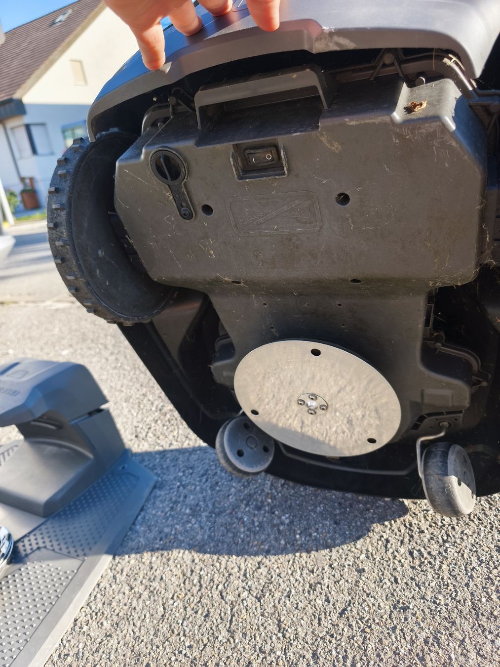 Husqvarna Rasenmäher: Husqvarna Automower 420 – Gebraucht aus Romanshorn von lub_2zfj 4