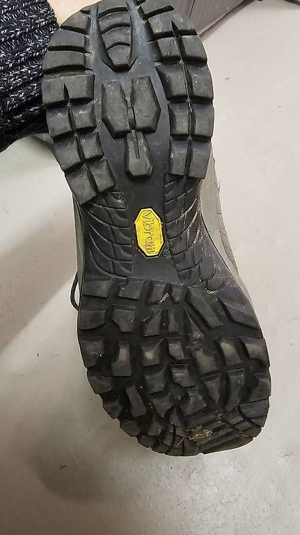 Scarpa Scarpe da uomo: Vendo scarponcini  Scarpa – Usato da Origlio venduto da Dylan-6nhl 1