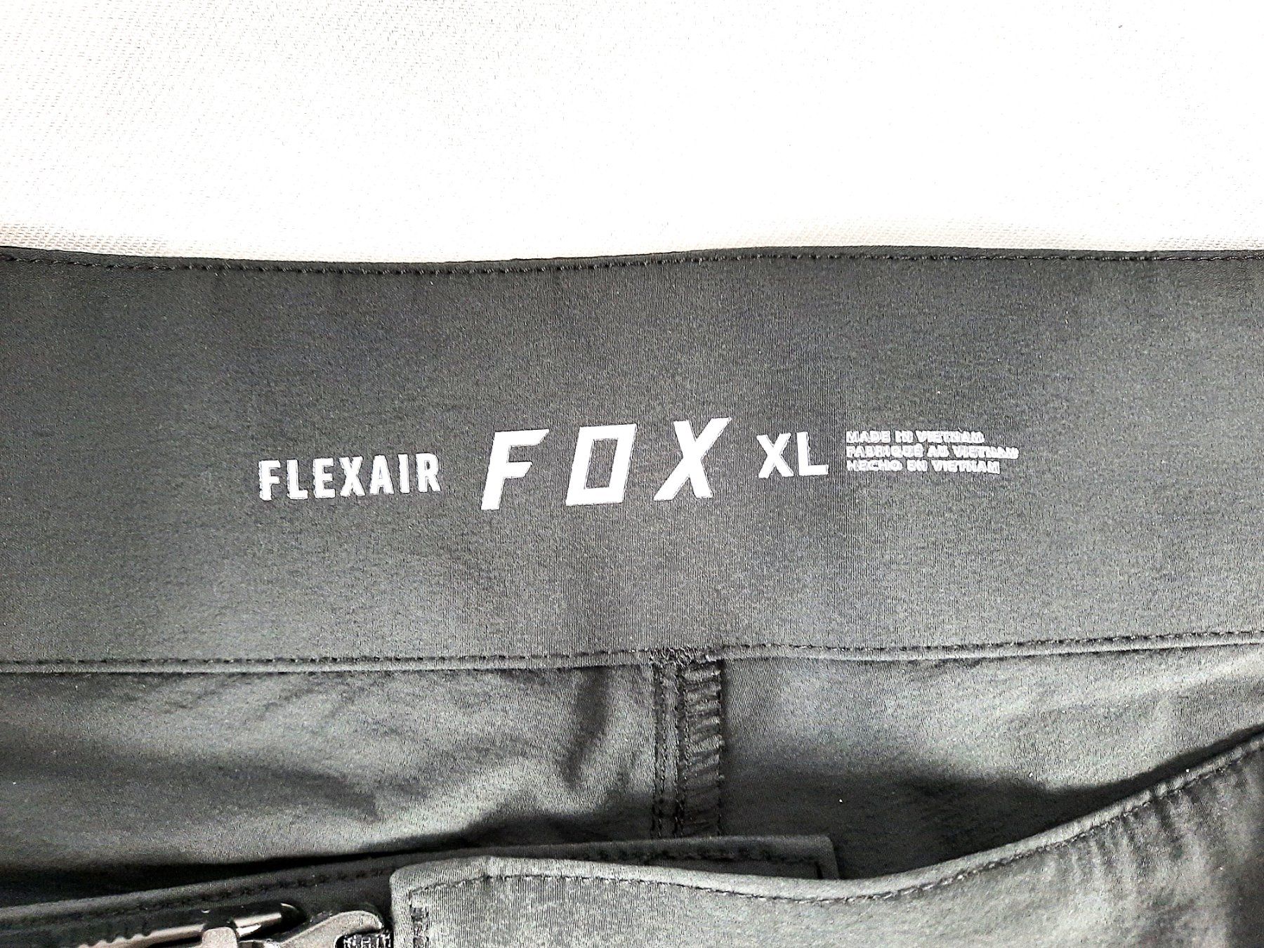Fox Pantaloni: FOX Flexair Lite MTB Hose kurz XL – Nuovo (secondo la descrizione) da Beinwil am See venduto da Restwert_Beinwil 3