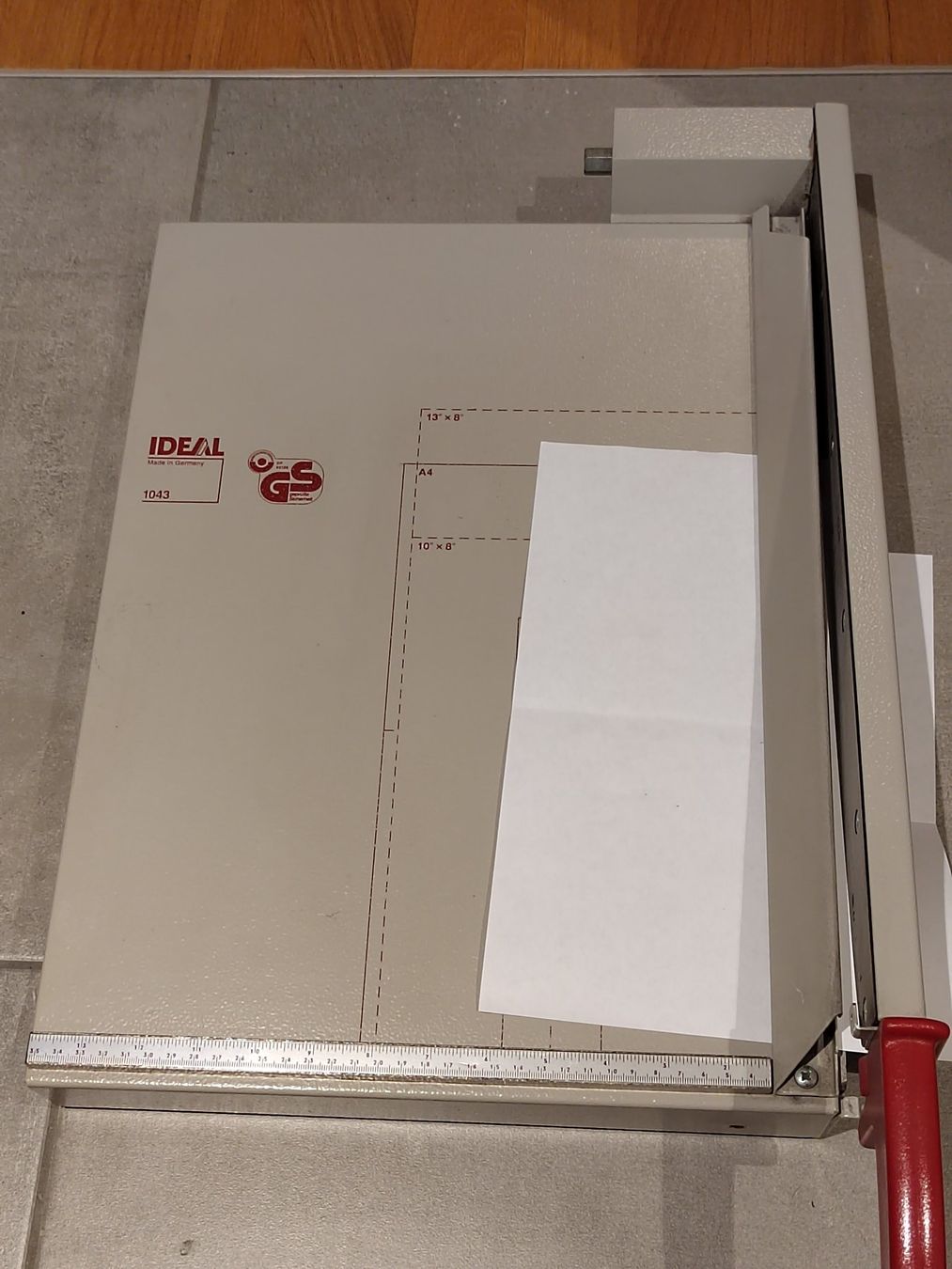 Toutes les machines: Rogneuse pro Ideal A4 1043 – D'occasion à Fribourg par noo_75x7