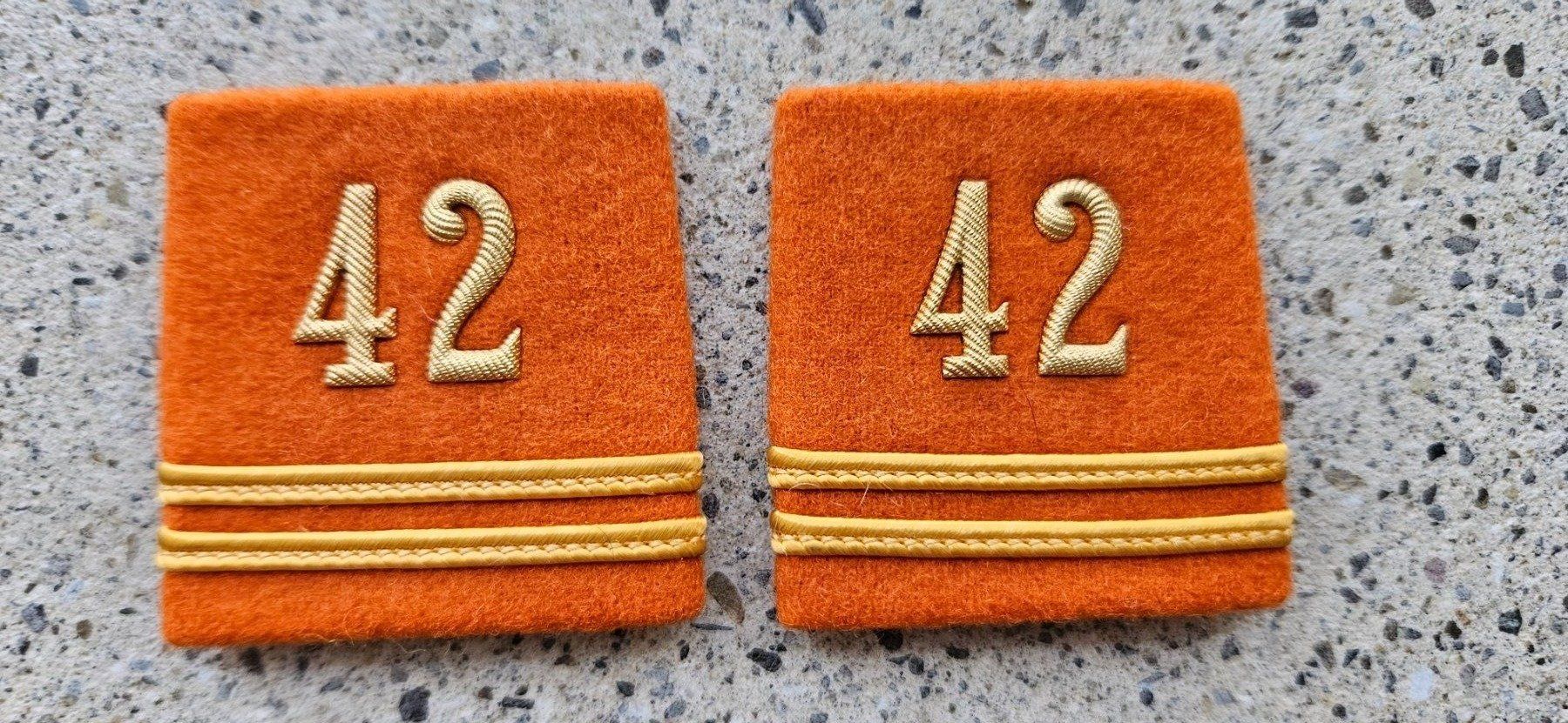 Schweizer Armee Placchette & Badge: *** Patten /Schulterschlaufen mit Nummer *** – Usato da Riedholz venduto da fr_sIruP