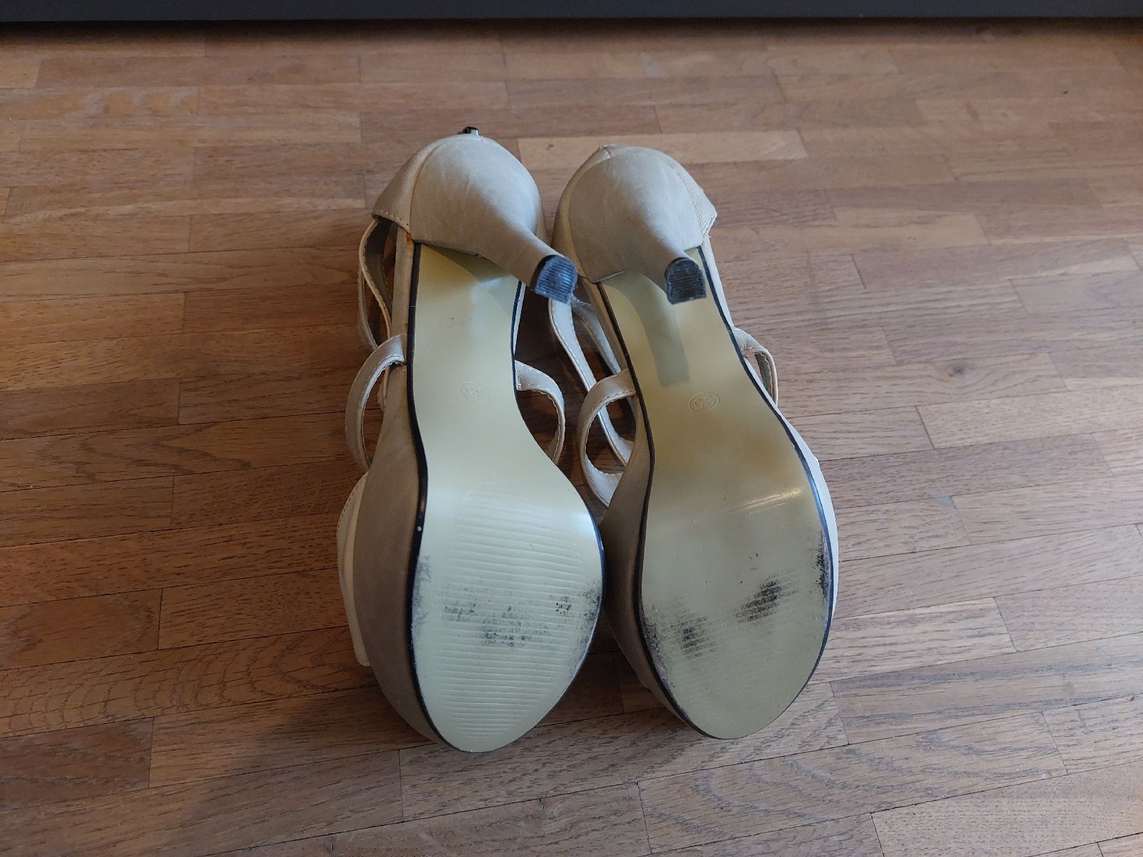 Scarpe da donna: High Heels Gr. 35 – Nuovo (secondo la descrizione) da Zürich venduto da Esmeralda86 4