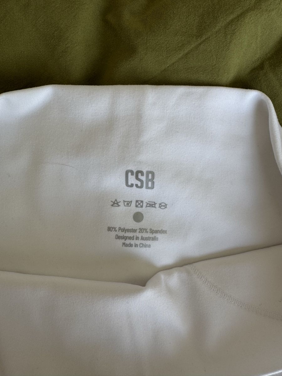 Leggings: CSB White Leggings - Stylish & Comfy - Never worn! – Nuovo (secondo la descrizione) da Dinhard venduto da emi_6jdk 1