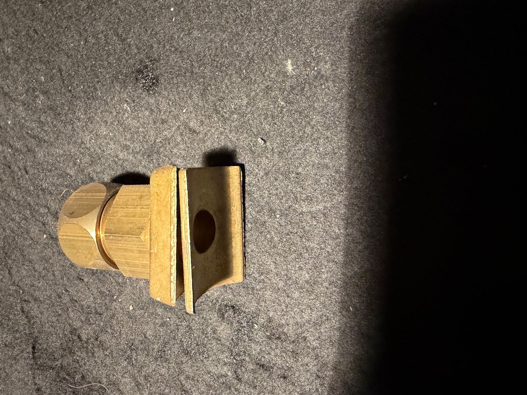 Ferramenta: Messing Befestigungsteil Metall 15 mm – Nuovo (secondo la descrizione) da Niederrohrdorf venduto da ledergerber 2