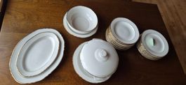 Geschirr Set Langenthal  Suisse 1952 weiss Goldrand 26 Teite