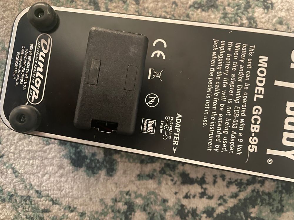 Dunlop Crybaby GCB-95 Classic Wah Pédale avec 2 câbles de raccordement